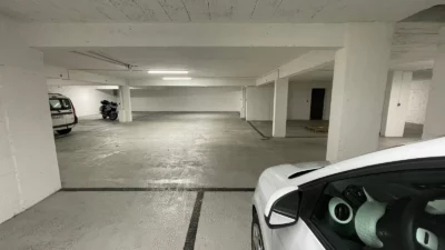 Montreuil : Plateau entier composé de 22 parkings