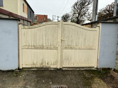 Melun : grand box ouvert proche gare et école