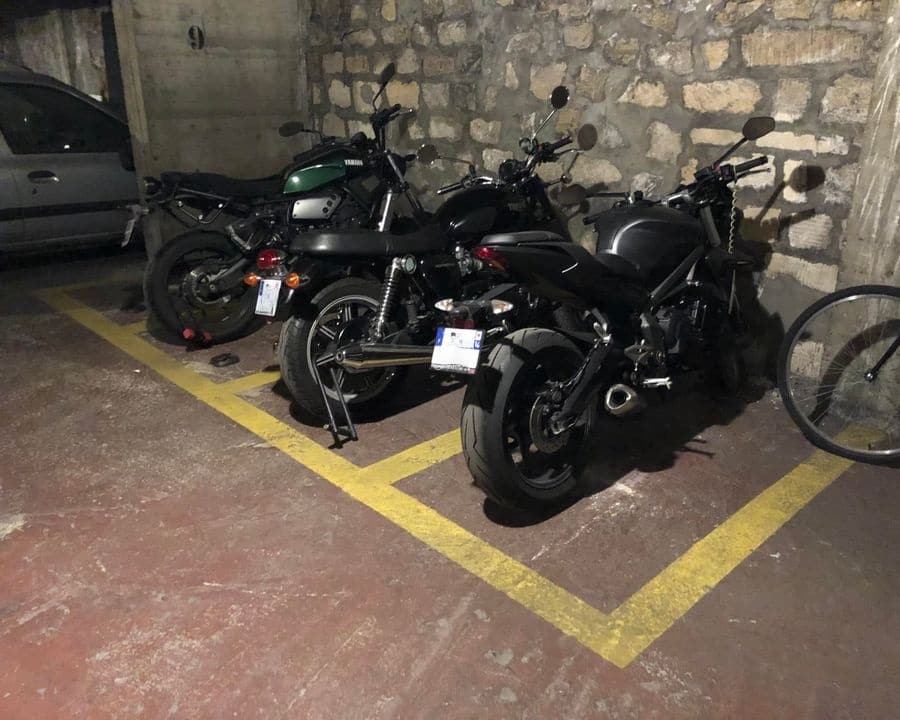 collocation moto parking